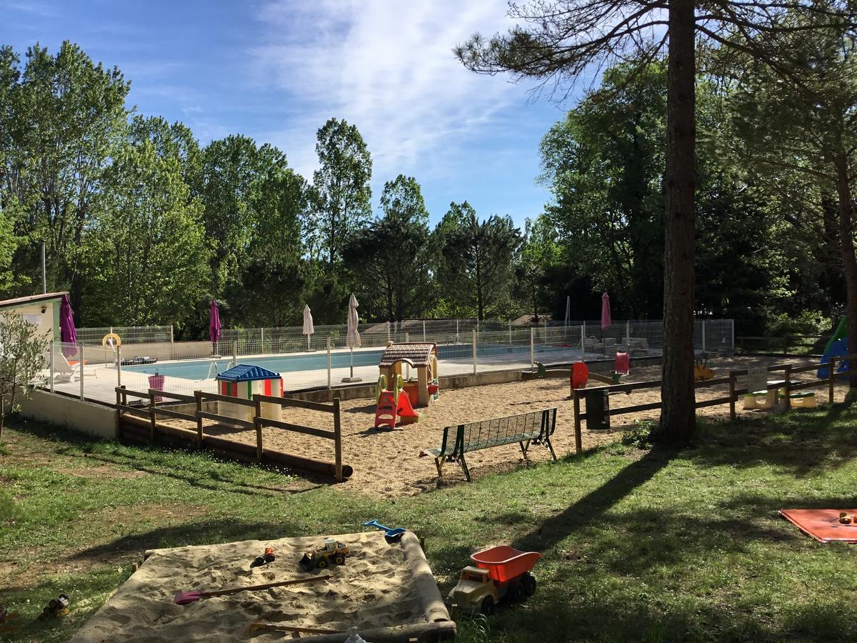 Camping De Graniers Monoblet Ngoại thất bức ảnh