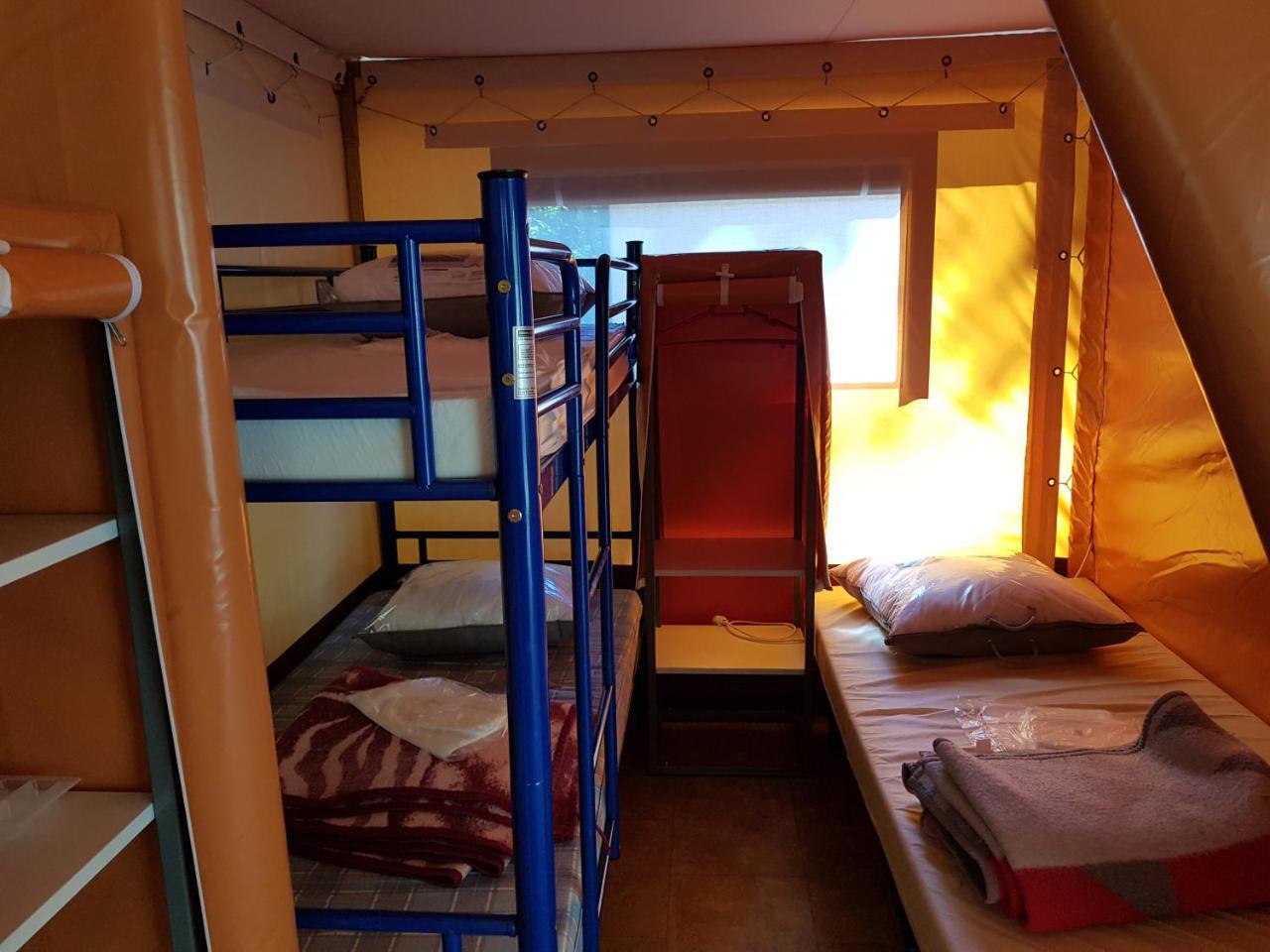Camping De Graniers Monoblet Ngoại thất bức ảnh